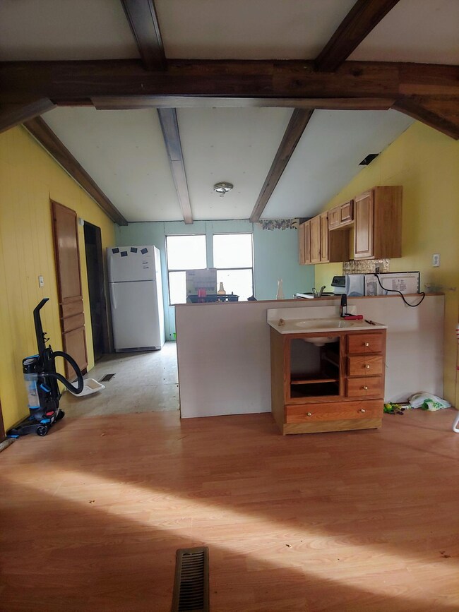 489 Oak Glen Cir, Fall Branch, TN 37656 - photo 7