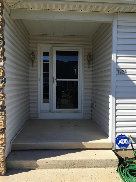 1224 Lindenwood Ln, Easton, PA 18040 - photo 7