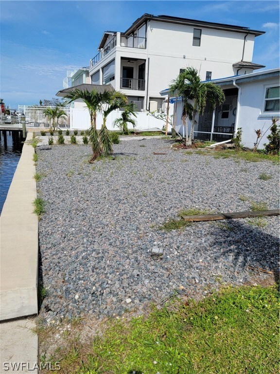 Wide Back Yard and Seawall