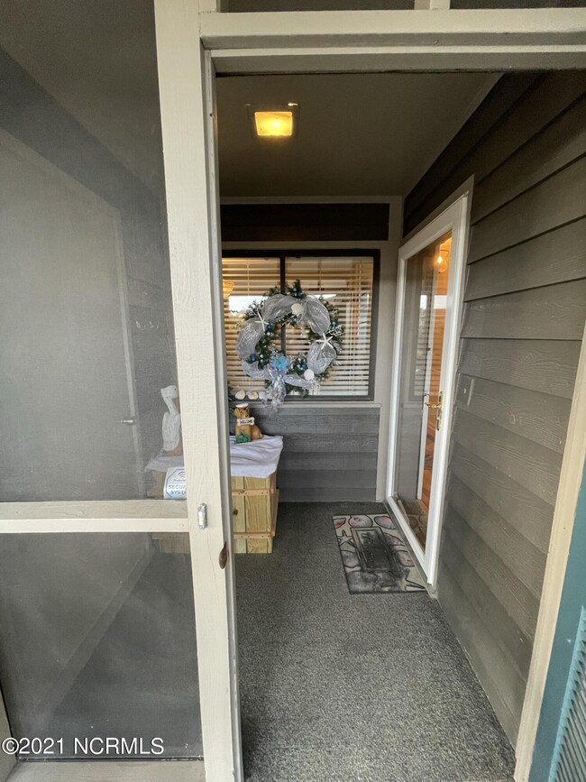2304 W Ft MacOn Rd unit 113h, Atlantic Beach, NC 28512 - photo 3