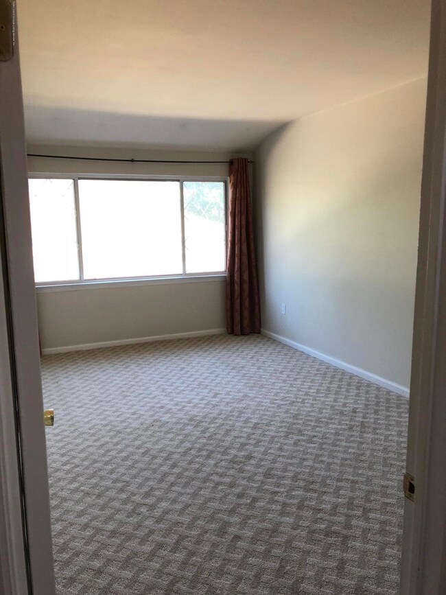 108 Vogel Loop, Staten Island, NY 10314 - photo 2