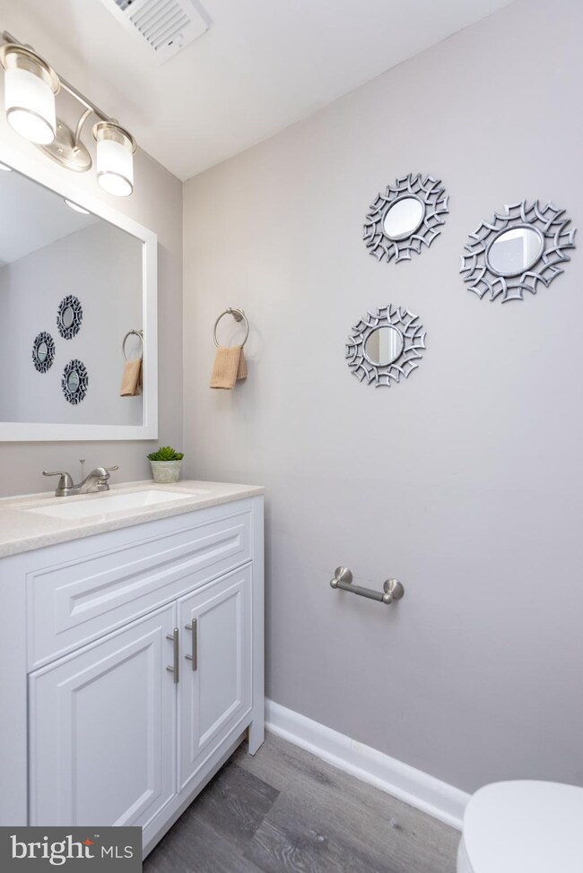 8684 Brae Brooke Dr, Lanham, MD 20706 - photo 5