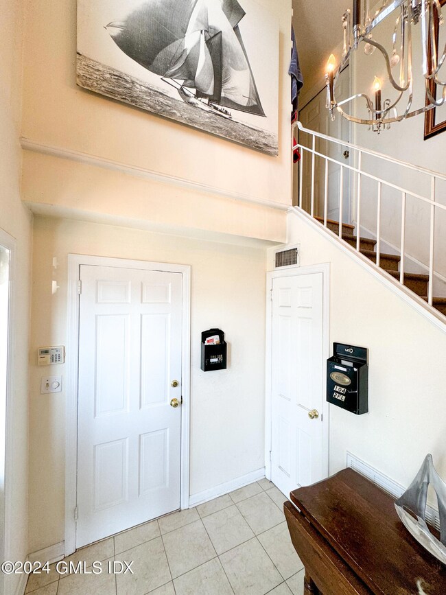 104 Rowayton Ave unit Rear Bldg Unit 1, Norwalk, CT 06853 - photo 3