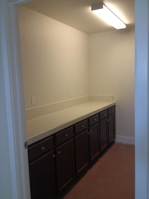 3669 N Clover Ave, Fresno, CA 93727 - photo 7