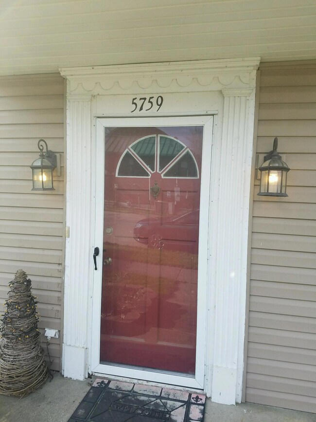 bow front door