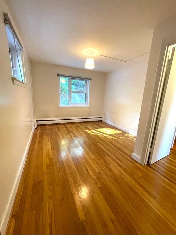 105 Chestnut St unit 4, Brookline, MA 02445 - photo 3