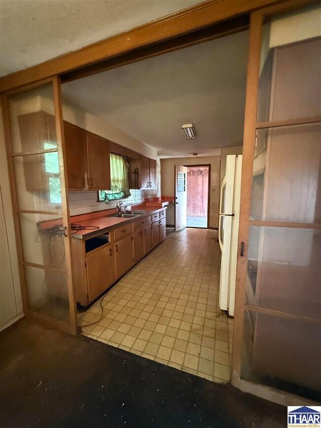 235 Linden St, Terre Haute, IN 47804 - photo 5