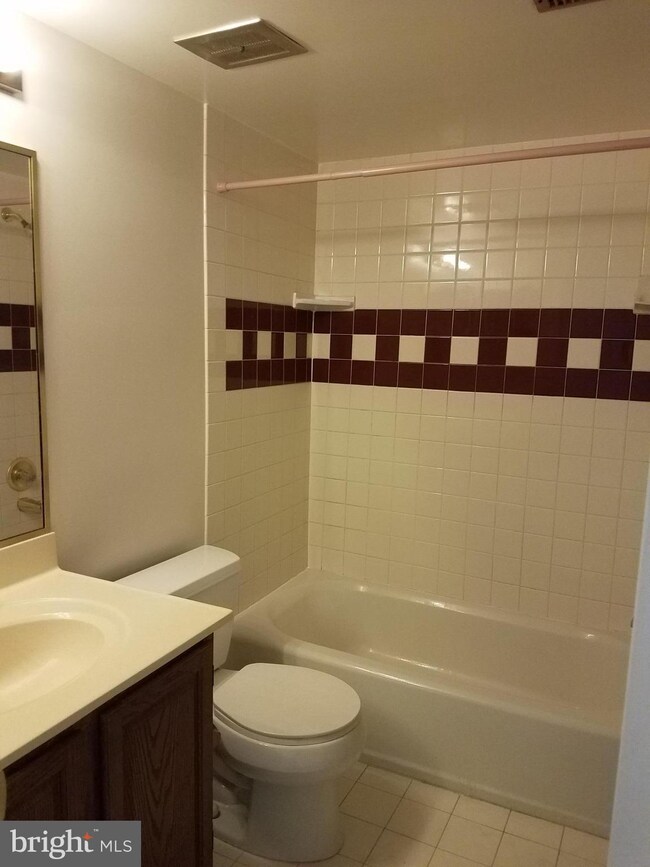 2309 Greenery Ln unit 101, Silver Spring, MD 20906 - photo 5