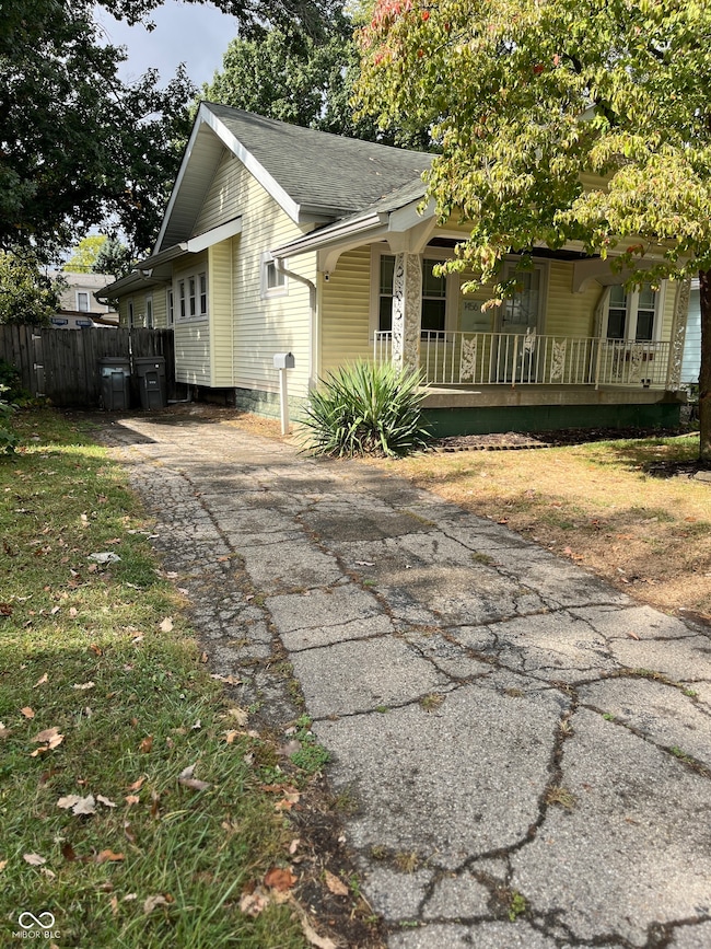 1456 N Bosart Ave, Indianapolis, IN 46201 - photo 4