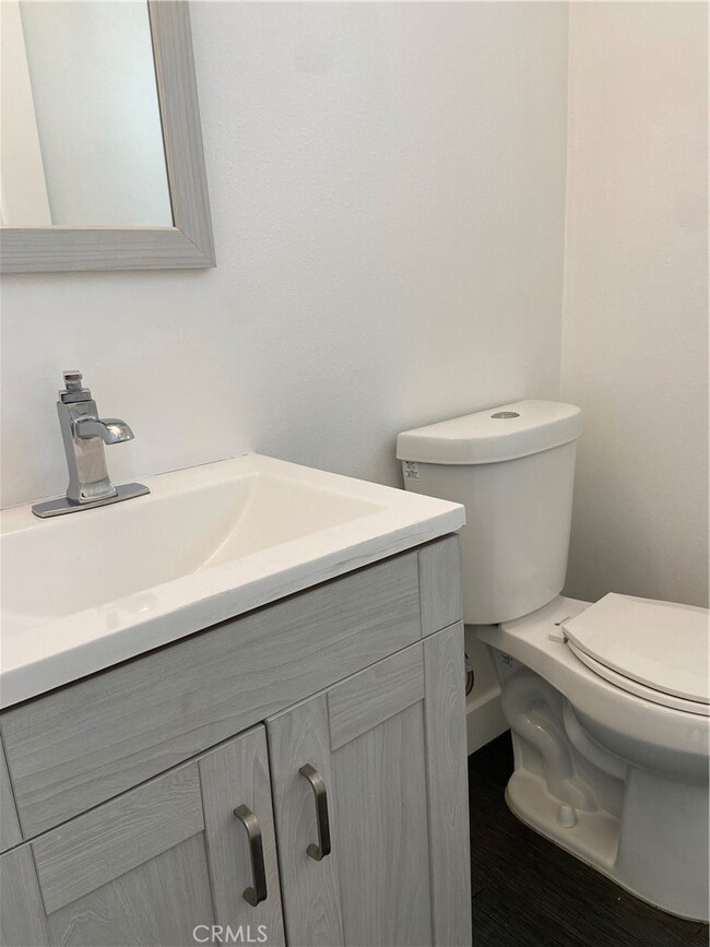 11516 Emelita St, Los Angeles, CA 91601 - photo 7