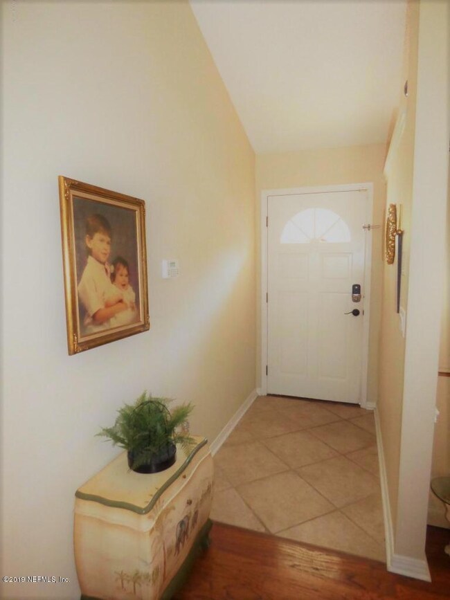 8069 Dickie Dr, Jacksonville, FL 32216 - photo 2