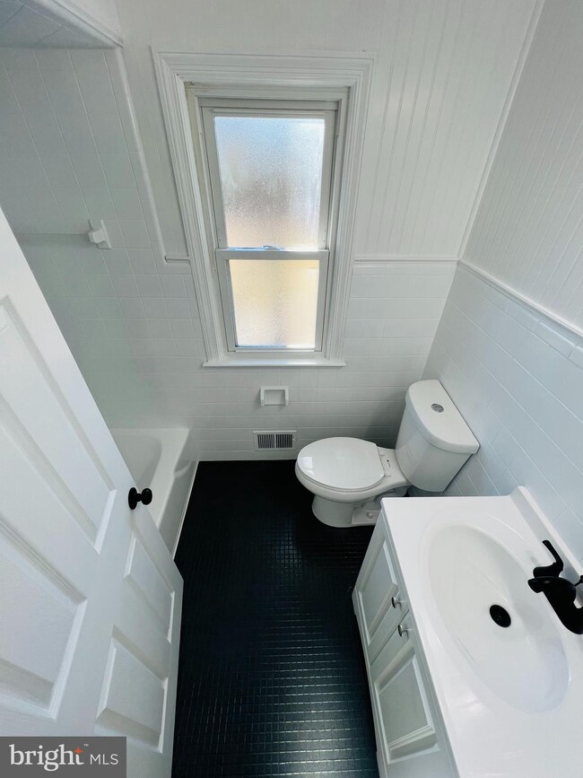 128 W Park Dr, Bridgeton, NJ 08302 - photo 7