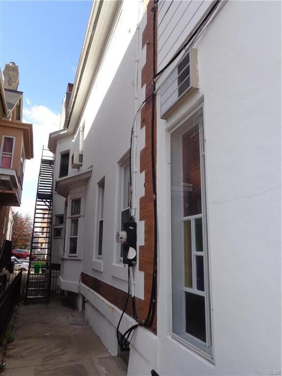 227 N 17th St, Allentown, PA 18104 - photo 3
