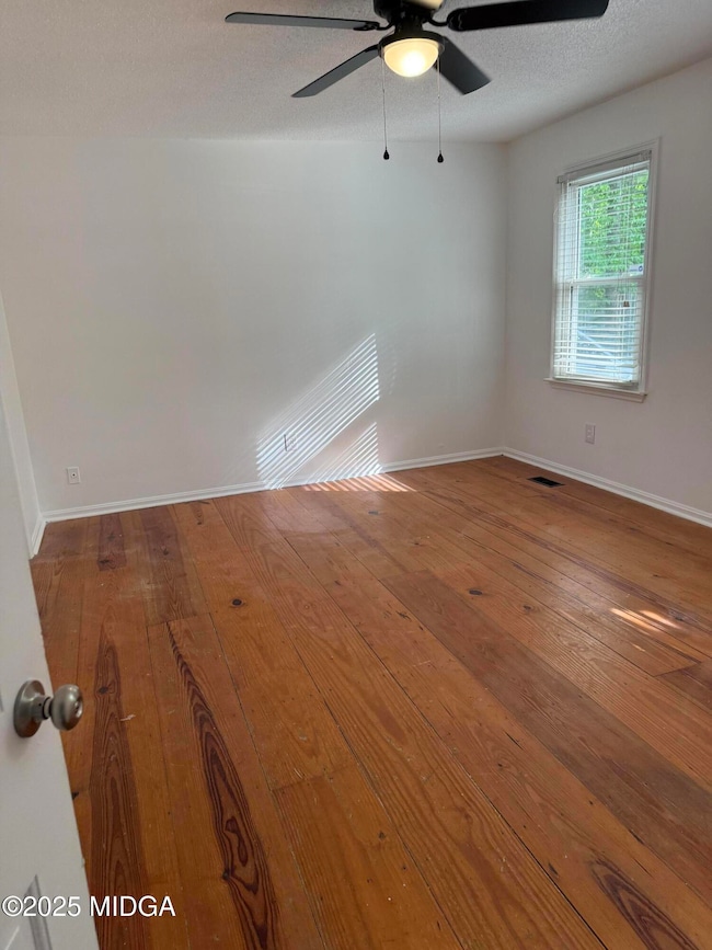 1402 Conestoga livingroom