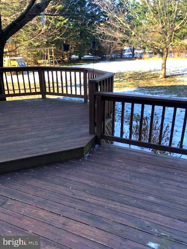 11126 Parkwood Dr, Hagerstown, MD 21742 - photo 3