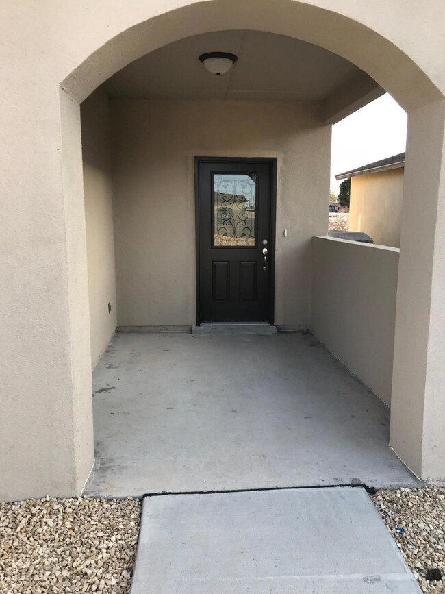 13670 Stonor Ct, El Paso, TX 79928 - photo 2