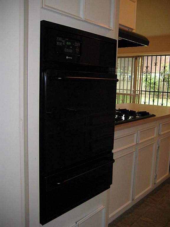 1315 Twin Falls Rd, Houston, TX 77088 - photo 4