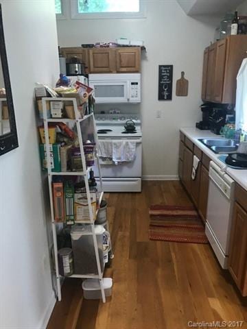 336 Sundown: Kitchen