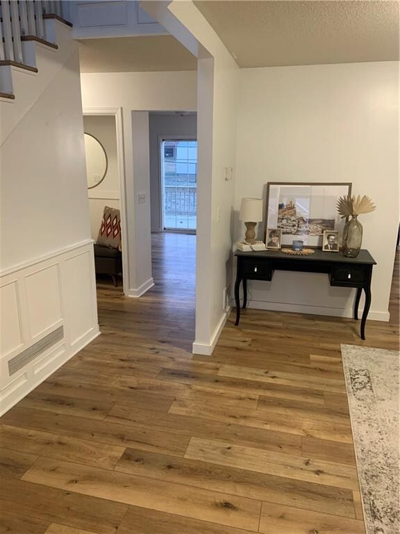Entry form Living Room to Kitchen