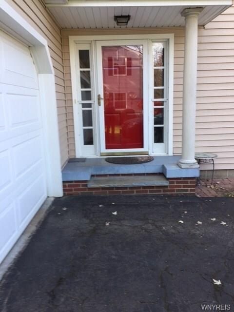 SIDE ENTRY - USED AS MAIN ENTRANCE
