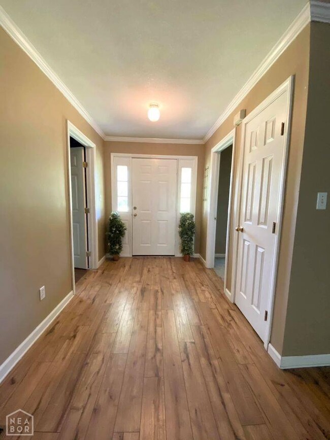 2111 N Rockingchair Rd, Paragould, AR 72450 - photo 5