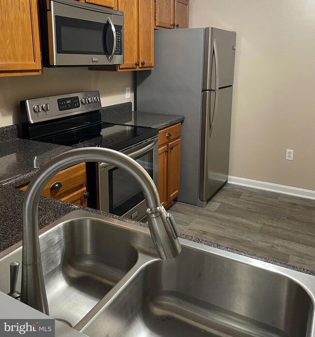 Clipper Cay unit 111, Annapolis, MD 21401 - photo 5