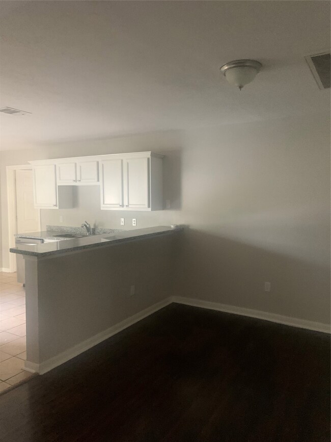 7818 Curry Rd, Houston, TX 77093 - photo 4