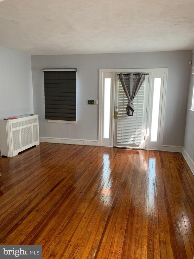 3737 Frosthoffer Ave, Pennsauken, NJ 08110 - photo 2