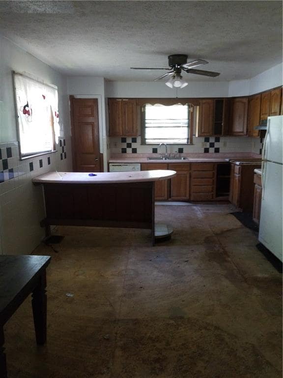 1824 Dequincy St, Indianapolis, IN 46218 - photo 3