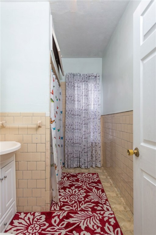 308 Willow St, Woonsocket, RI 02895 - photo 5