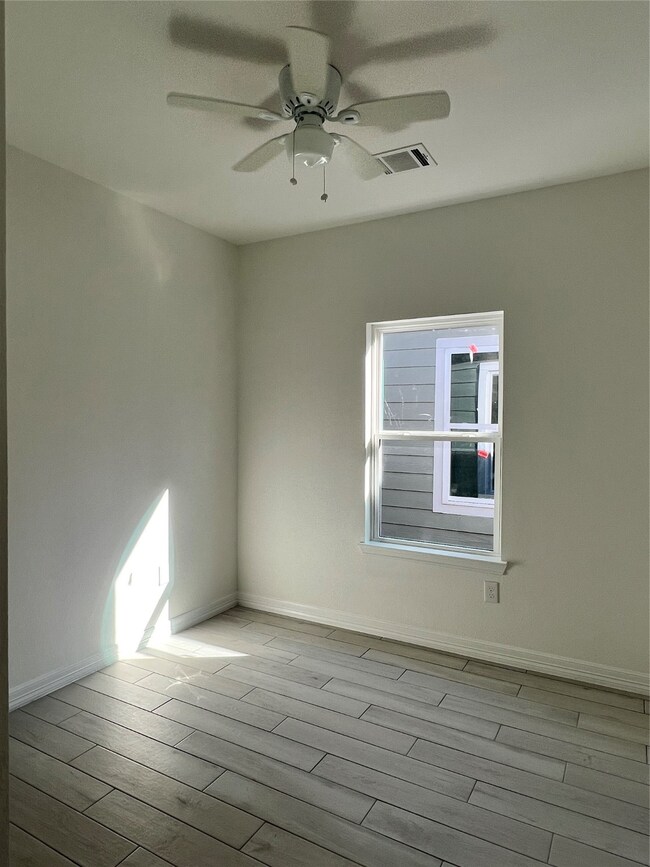 1047 Marcolin St unit AB, Houston, TX 77088 - photo 7