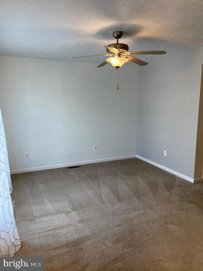 1115 Settlers Landing Dr, Tappahannock, VA 22560 - photo 4