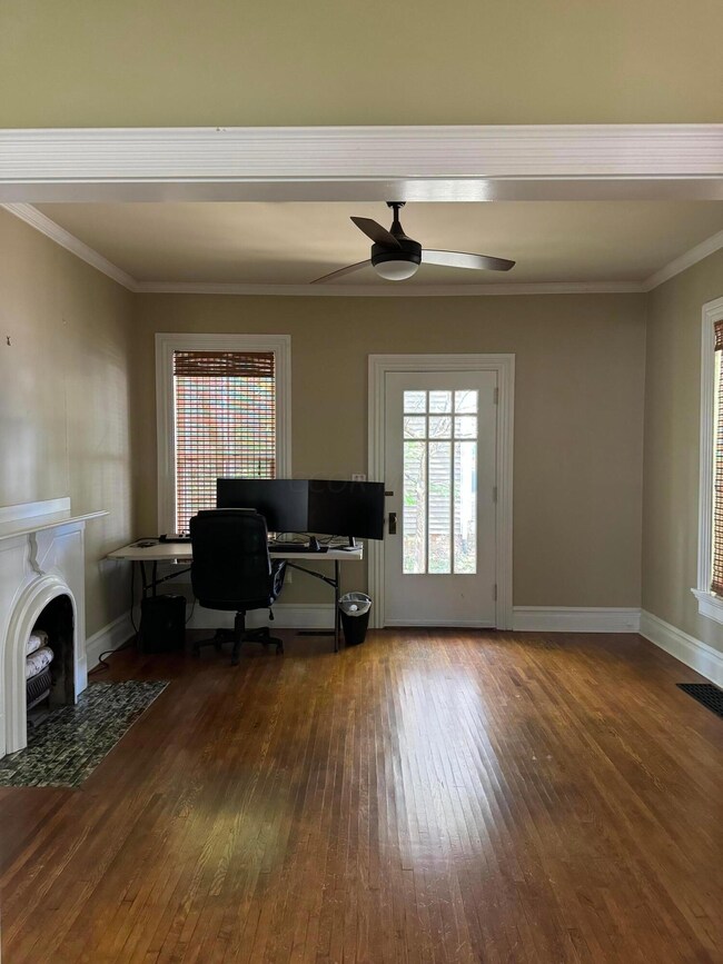 315 E Franklin St, Circleville, OH 43113 - photo 6