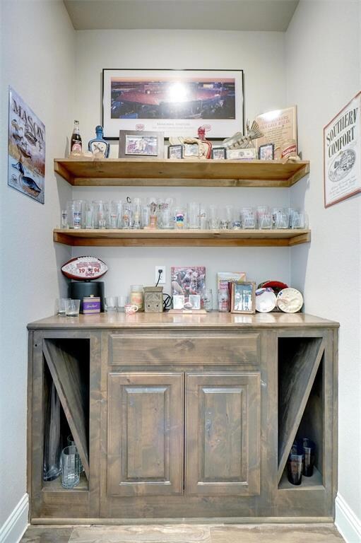 305 Lavender Cir, Springtown, TX 76082 - photo 7