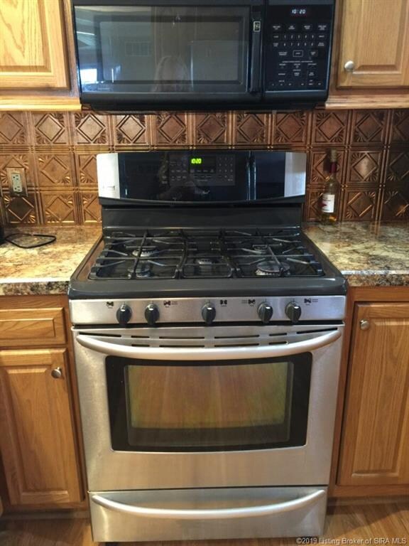 4687 Fosskuhl Rd, Floyds Knobs, IN 47119 - photo 2