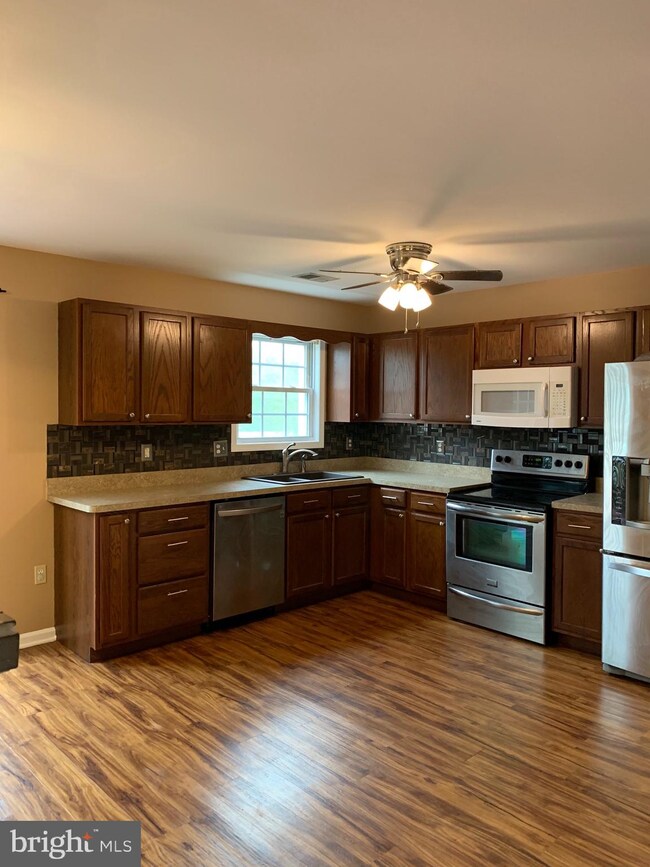 24 Observant Ct, Inwood, WV 25428 - photo 3