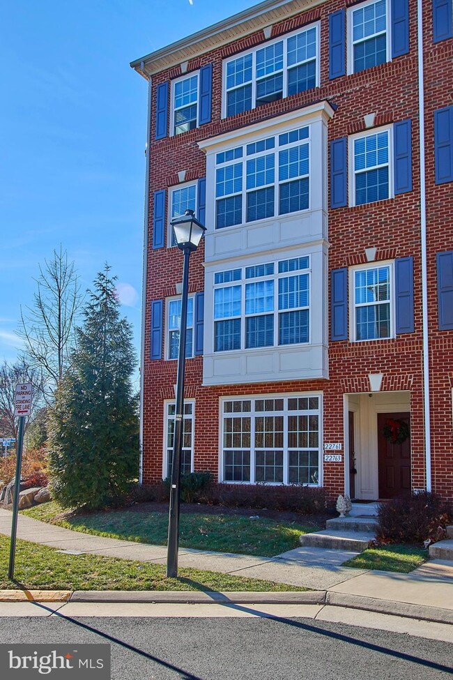 22763 Verde Gate Terrace, Ashburn, VA 20148 - photo 3