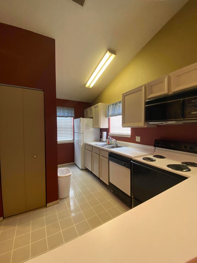 6 Woodpecker Ln unit 5, Branson, MO 65616 - photo 4