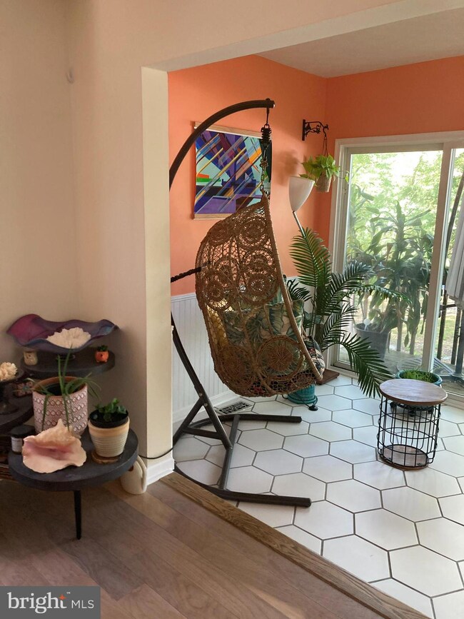 7822 Renshaw Rd, Pasadena, MD 21122 - photo 3