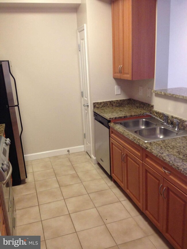 Atlas unit 510, Washington, DC 20037 - photo 7