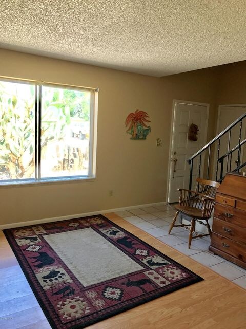 FRONT ROOM