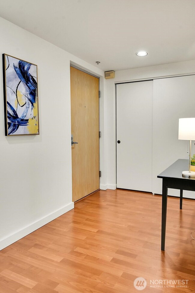 619 5th Ave W unit 203, Seattle, WA 98119 - photo 4