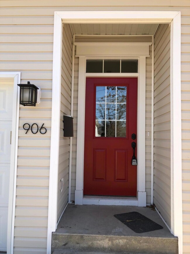 Caliente Red Front door.906 Nichols