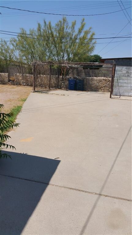 7721 Acapulco Ave, El Paso, TX 79915 - photo 4