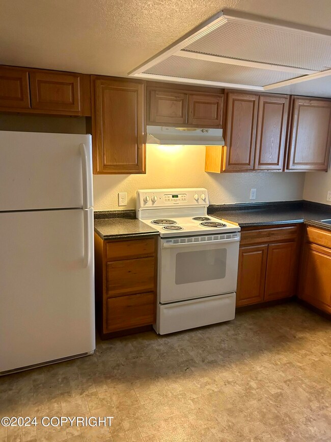 943 E 12th Ave unit 4, Anchorage, AK 99501 - photo 5