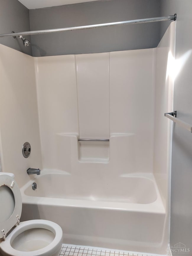 521 Martin Luther King Dr W, Cincinnati, OH 45220 - photo 4