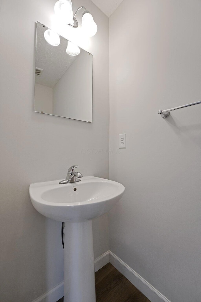 7-web-or-mls-2576-brook-run-dr