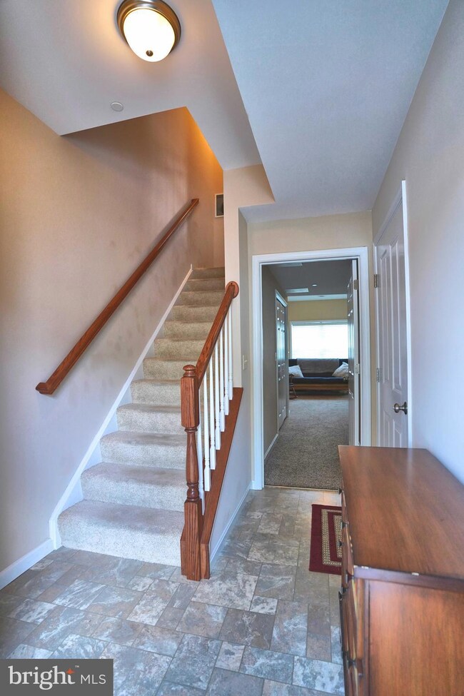 68 Winslow Ct, Gettysburg, PA 17325 - photo 2