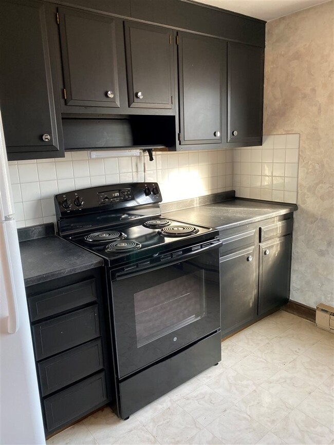 21 Pendleton Ln, Londonderry, NH 03053 - photo 5