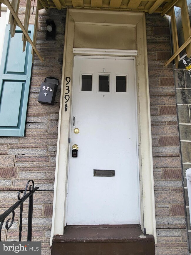 939 Locust St, Reading, PA 19604 - photo 7